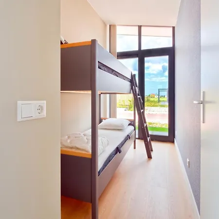 In With View Holiday home Oud Ade
